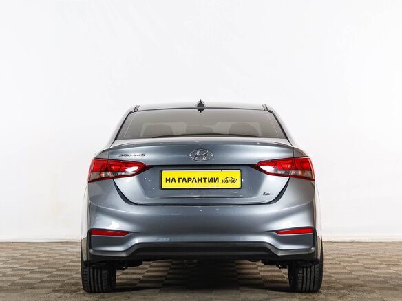 2017 Hyundai Solaris II, серый - вид 4