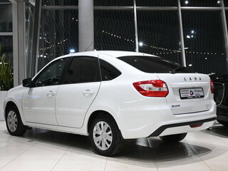 2021 Lada (ВАЗ) Granta I Рестайлинг, белый, 625000 рублей, вид 4
