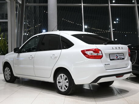2021 Lada (ВАЗ) Granta I Рестайлинг, белый, 660000 рублей, вид 4