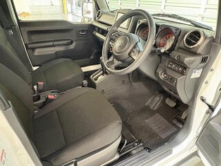 2025 Suzuki Jimny IV, белый, 2350000 рублей, вид 4