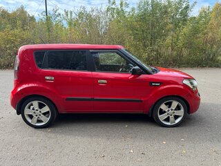 2009 Kia Soul I, красный, 850000 рублей, вид 4