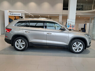 2019 Skoda Kodiaq I, бежевый, 2336000 рублей, вид 4