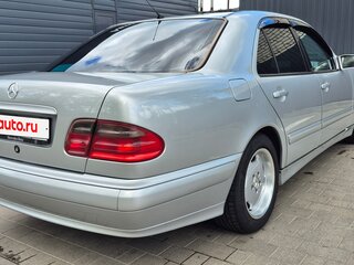 2000 Mercedes-Benz E-Класс 200 II (W210, S210) Рестайлинг, серебристый, 800000 рублей, вид 4