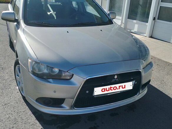 2014 Mitsubishi Lancer X Рестайлинг, серебристый, 870000 рублей - вид 6
