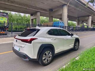 2023 Lexus UX 300e I, белый, 2425000 рублей, вид 2