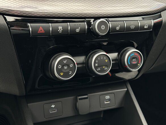 2026 Lada (ВАЗ) Vesta CNG I Рестайлинг (NG), серый, 2155000 рублей - вид 16