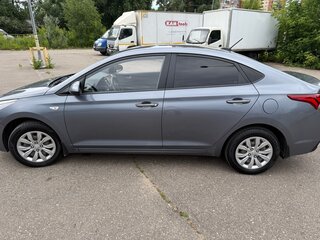 2018 Hyundai Solaris II, серый, 1000000 рублей, вид 4