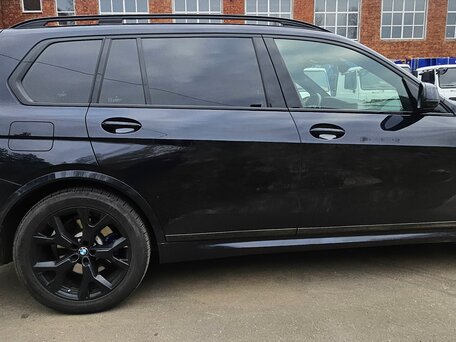 2021 BMW X7 30d I (G07), чёрный, 9700000 рублей, вид 3
