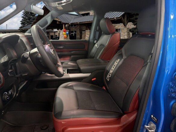 2025 Ram 1500 Crew Cab V Рестайлинг, синий, 5954000 рублей - вид 6