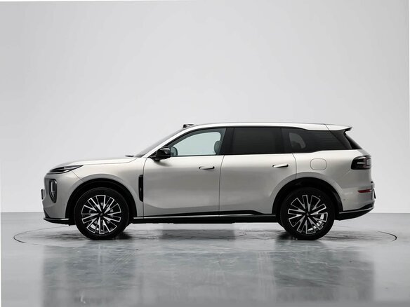 2026 Changan Qiyuan Q07 31.7 kWh, серый, 3480000 рублей - вид 2