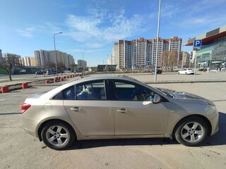 2010 Chevrolet Cruze I, бежевый, 650000 рублей, вид 5