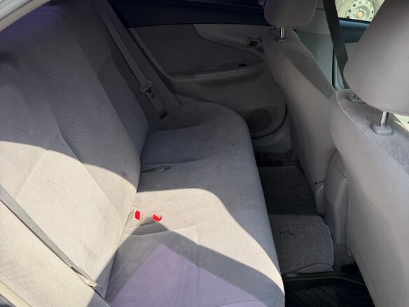 2010 Toyota Corolla Axio X (E140, E150) Рестайлинг, белый, 680000 рублей - вид 15