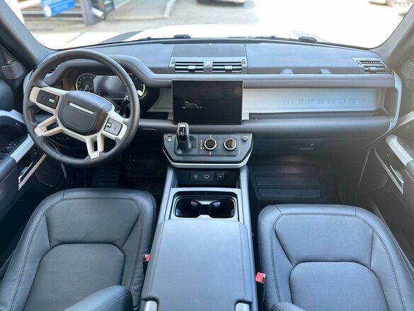 2023 Land Rover Defender 110 II, белый, 12500000 рублей - вид 16