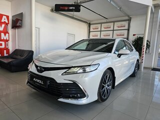 2021 Toyota Camry VIII (XV70) Рестайлинг, белый, 3480000 рублей, вид 2