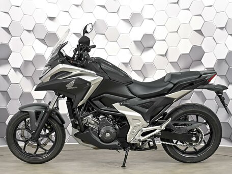 2021 Honda NC 750X, чёрный, 999000 рублей, вид 4