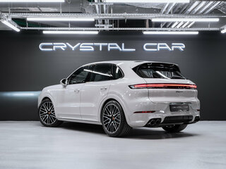 2026 Porsche Cayenne III Рестайлинг, серый, 17690000 рублей, вид 4
