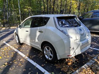 2012 Nissan Leaf (EM57) I (ZE0/AZE0), белый, 808000 рублей, вид 5