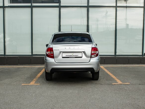 2024 Lada (ВАЗ) Granta I Рестайлинг, серебристый, 700000 рублей - вид 3