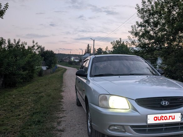 2004 Hyundai Accent ТагАЗ II, серебристый, 270000 рублей