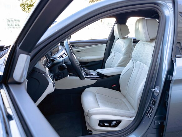 2019 BMW 5 серии 520d xDrive VII (G30/G31/G38), серый, 2795000 рублей - вид 10
