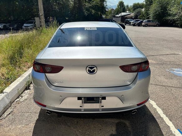 2022 Mazda 3 Axela IV (BP), серый, 1730000 рублей - вид 5
