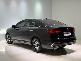 2022 Volkswagen Lavida III Рестайлинг, синий, 1300000 рублей, вид 4