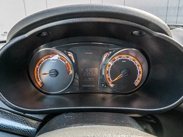 2025 Lada (ВАЗ) Granta Cross I Рестайлинг, серебристый, 1099000 рублей - вид 18