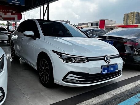 Volkswagen Golf VIII