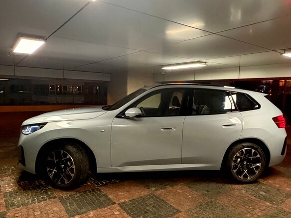 2025 BMW X3 20d xDrive IV (G45/G48), серый, 8000000 рублей - вид 2