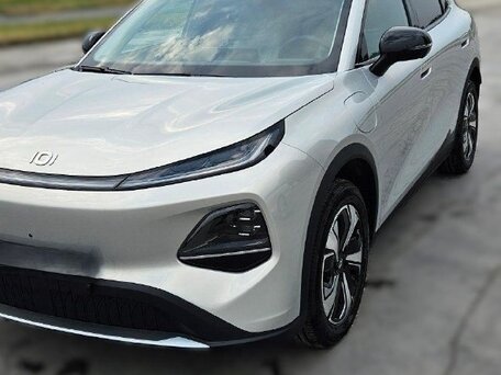 2026 Changan Qiyuan Q05 51.9 kWh II, серебристый, 2350000 рублей, вид 2