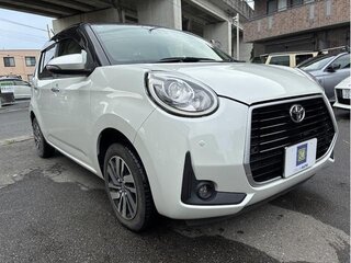 2023 Toyota Passo III Рестайлинг, белый, 870000 рублей, вид 4