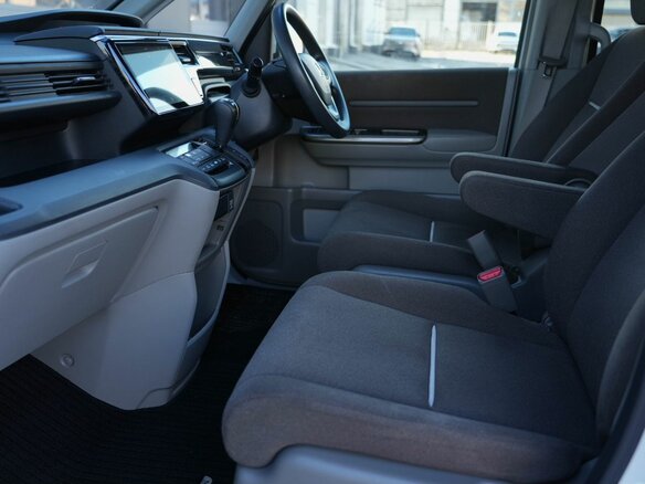 2016 Honda Stepwgn Spada V, белый, 1660000 рублей - вид 21
