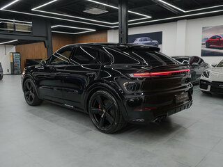 2025 Porsche Cayenne GTS Coupé III Рестайлинг, чёрный, 25990000 рублей, вид 4