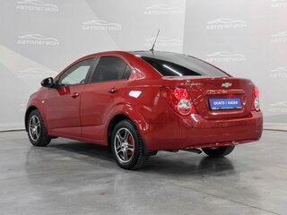 2012 Chevrolet Aveo II, красный, 580000 рублей, вид 3