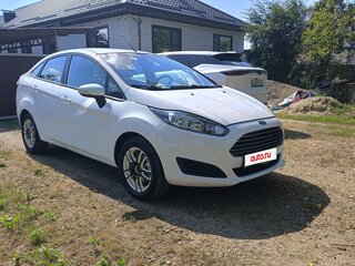 2015 Ford Fiesta Mk6 Рестайлинг, белый, 690000 рублей, вид 3