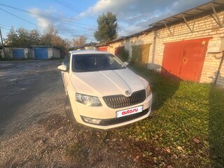 2013 Skoda Octavia III (A7), белый, 900000 рублей, вид 2