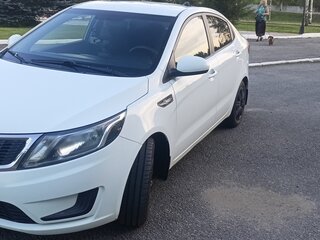 2012 Kia Rio III, белый, 785000 рублей, вид 4