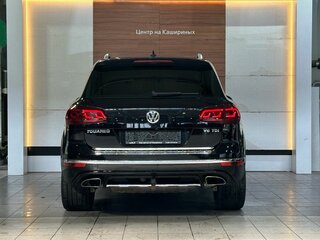 2016 Volkswagen Touareg II Рестайлинг, чёрный, 2499990 рублей, вид 5