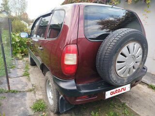 2004 Chevrolet Niva I, пурпурный, 210000 рублей, вид 4