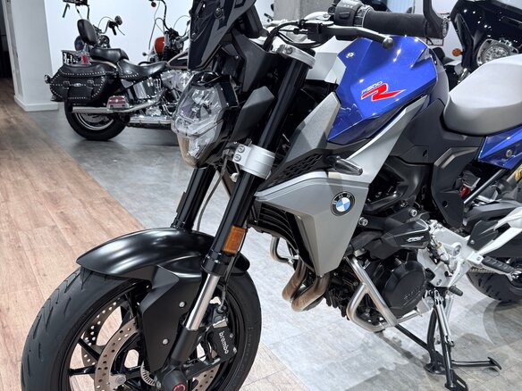 2020 BMW F 900 R, серебристый, 999000 рублей - вид 8