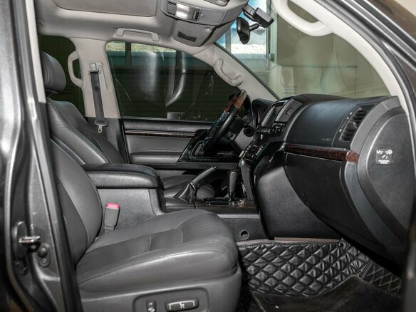 2010 Toyota Land Cruiser 200 Series, серый, 2700000 рублей - вид 24