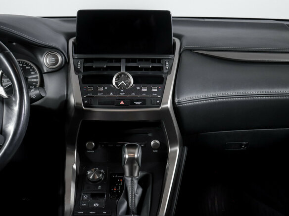 2020 Lexus NX 300 I Рестайлинг, красный - вид 13