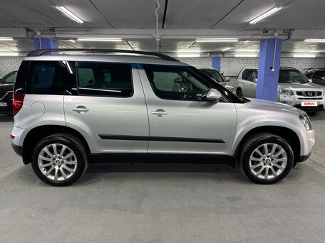 2014 Skoda Yeti I Рестайлинг, серебристый, 1049000 рублей, вид 4