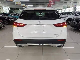 2021 Mercedes-Benz GLA 180 II (H247), белый, 1980000 рублей, вид 4