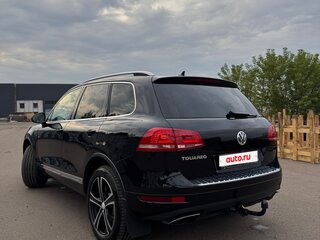 2013 Volkswagen Touareg II, чёрный, 2150000 рублей, вид 4