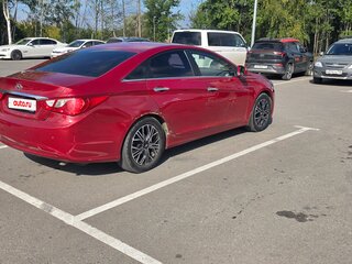 2010 Hyundai Sonata VI (YF), пурпурный, 700000 рублей, вид 5