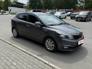 2015 Kia Rio III Рестайлинг, серый, 1200000 рублей, вид 4