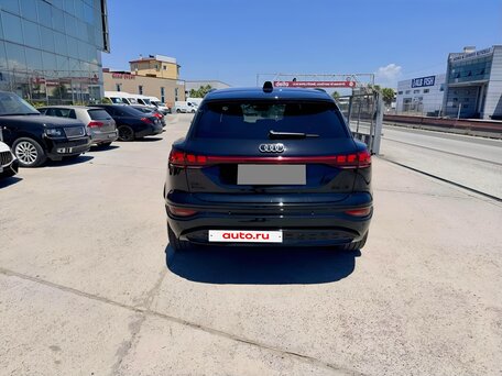 2026 Audi Q6L e-tron, чёрный, 6480000 рублей, вид 3