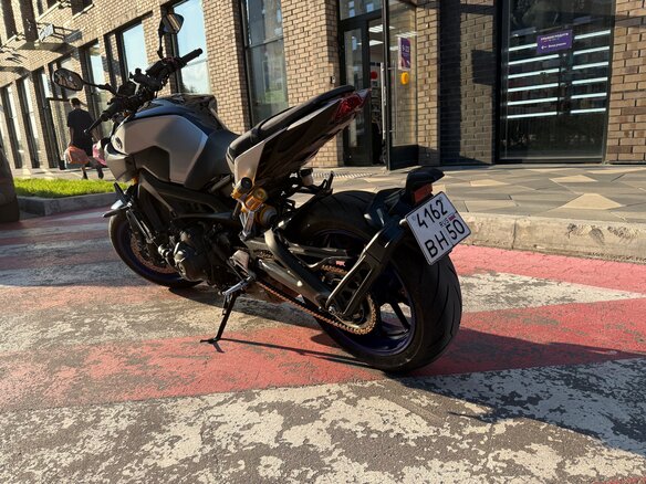 2018 Yamaha MT-09 (FZ-09), чёрный, 910000 рублей - вид 2