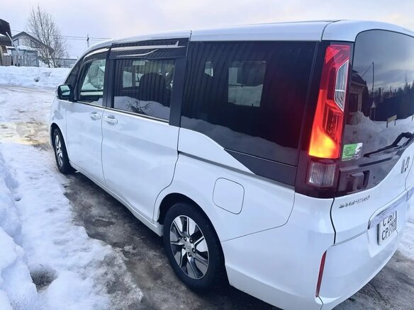 2016 Honda Stepwgn Spada V, белый, 2000000 рублей - вид 2
